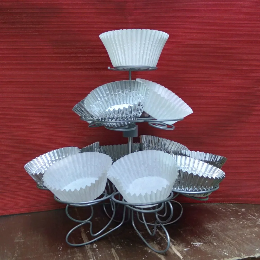 Wilton Cupcakes 'N More Dessert Stand - Silver - Picture 7 of 7